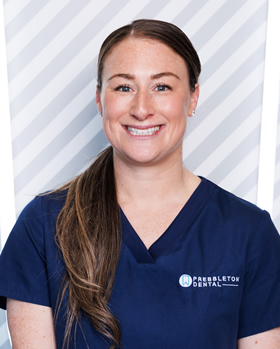 Dental Assistant Image